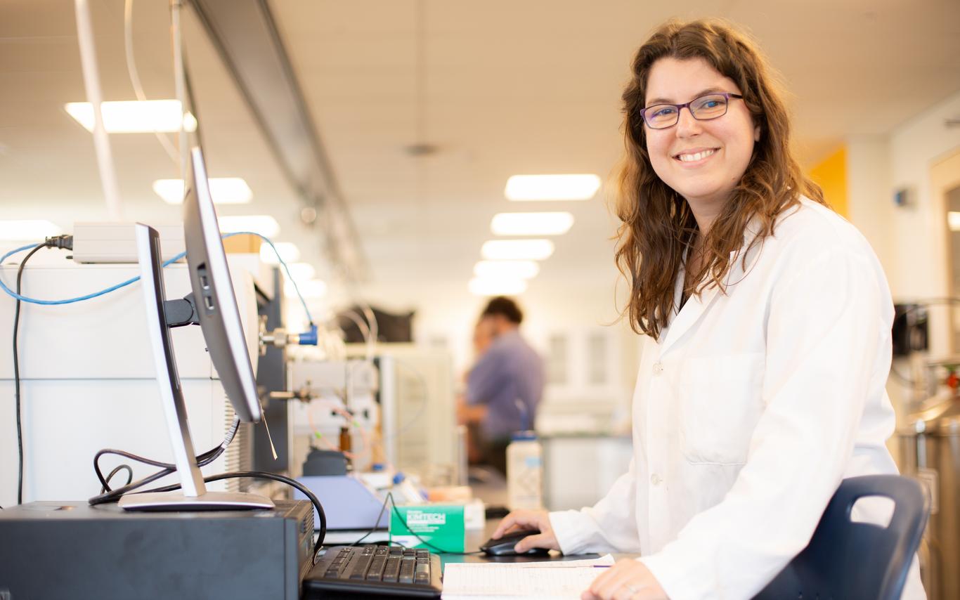Photograph of a chemistry instructor in the chemistry lab. Links to Chemistry faculty bios at https://scitech.viu.ca/chemistry/faculty.